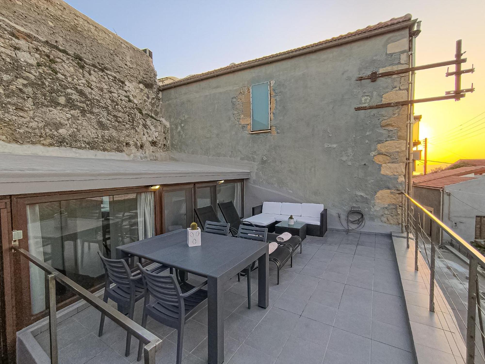 Charming Old Tannery House With Spacious Veranda And Stunning Sea View! Hanya Dış mekan fotoğraf
