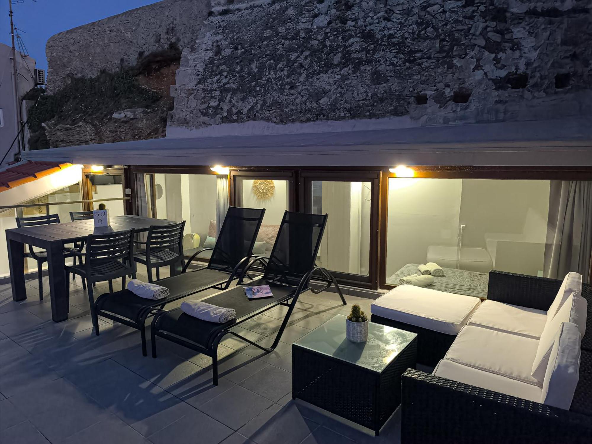 Charming Old Tannery House With Spacious Veranda And Stunning Sea View! Hanya Dış mekan fotoğraf