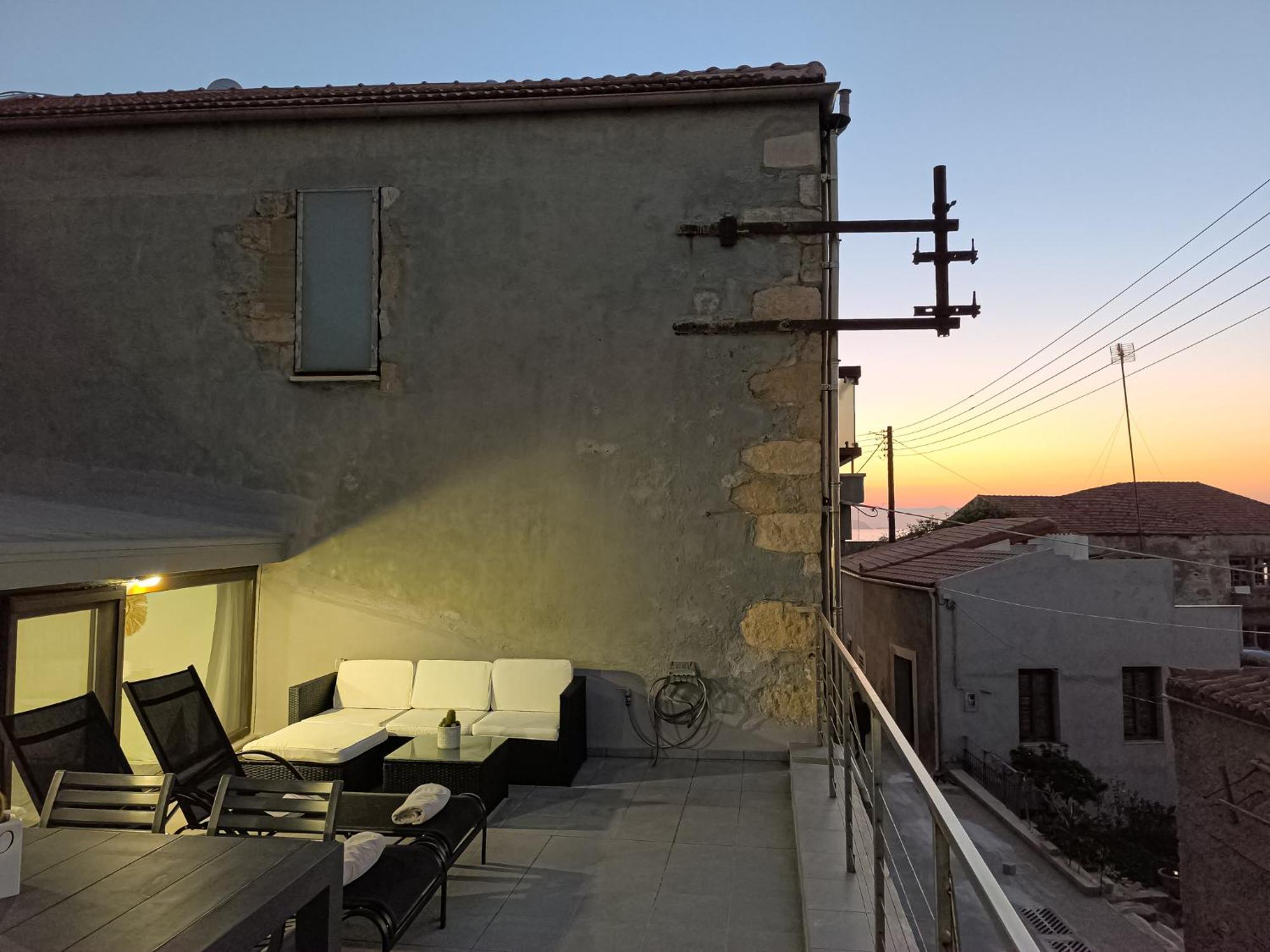 Charming Old Tannery House With Spacious Veranda And Stunning Sea View! Hanya Dış mekan fotoğraf